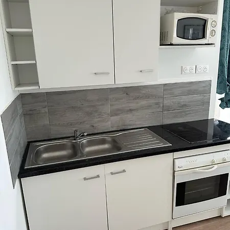 Apartmán - *