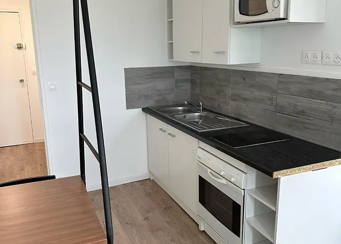 - Apartmán